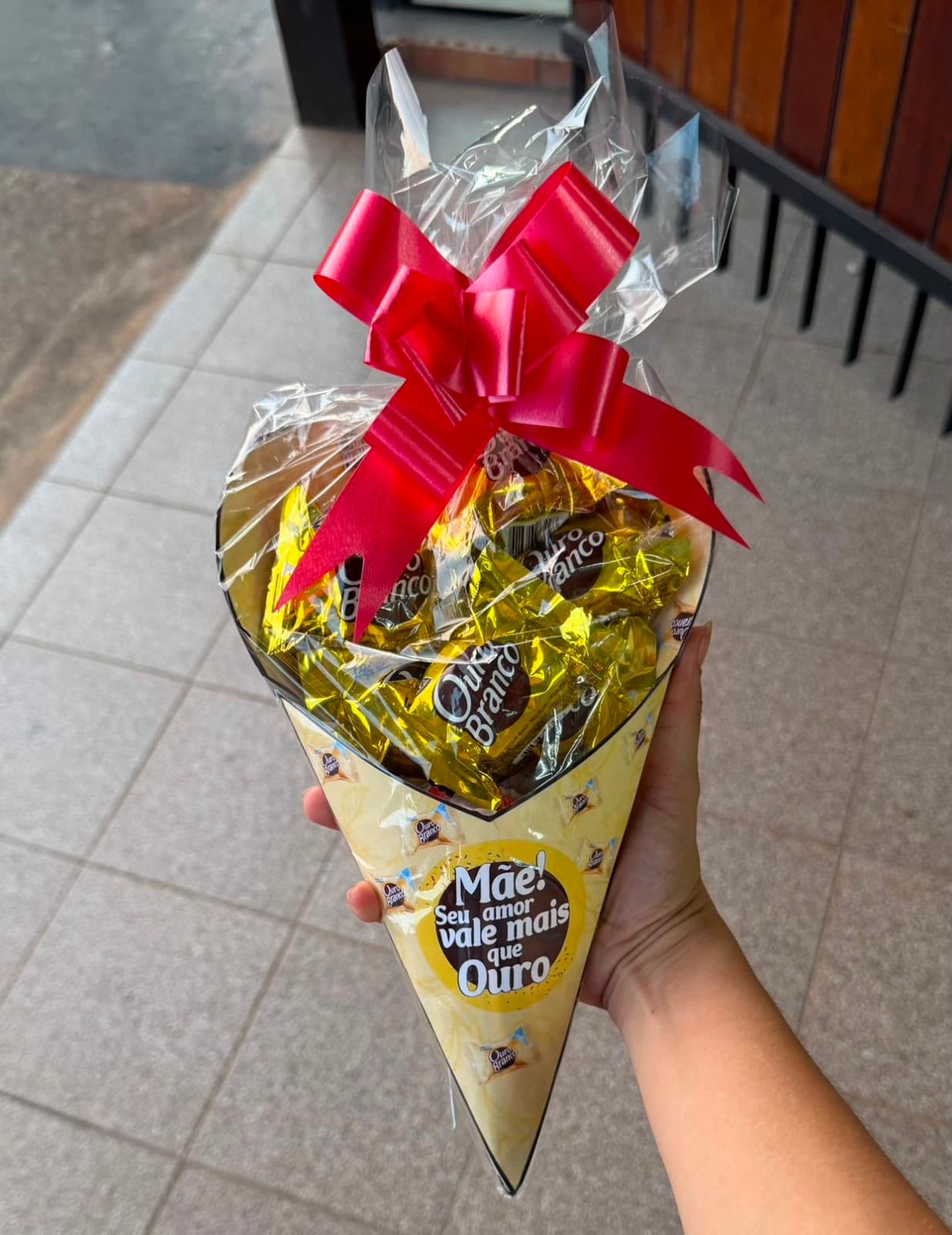 Exemplo 1 — Cone Personalizado