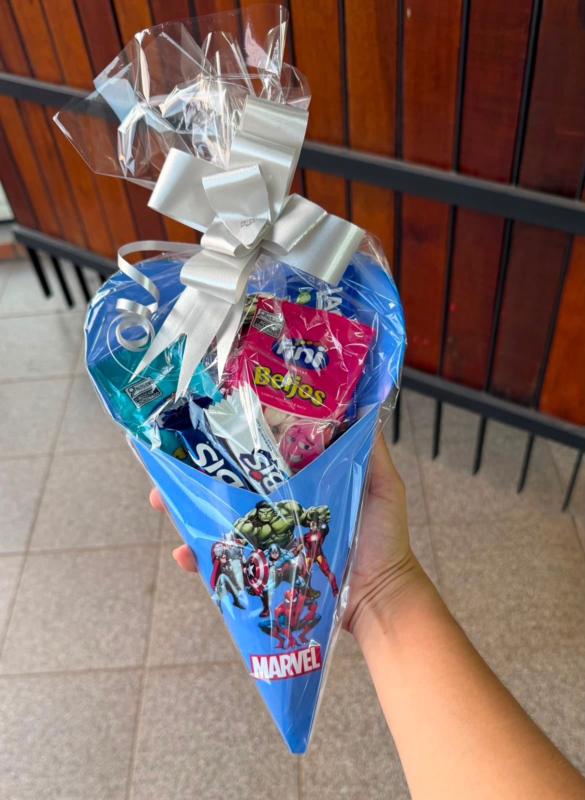 Exemplo 2 — Cone Personalizado